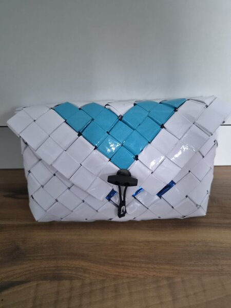 Portofele si genti handmade.